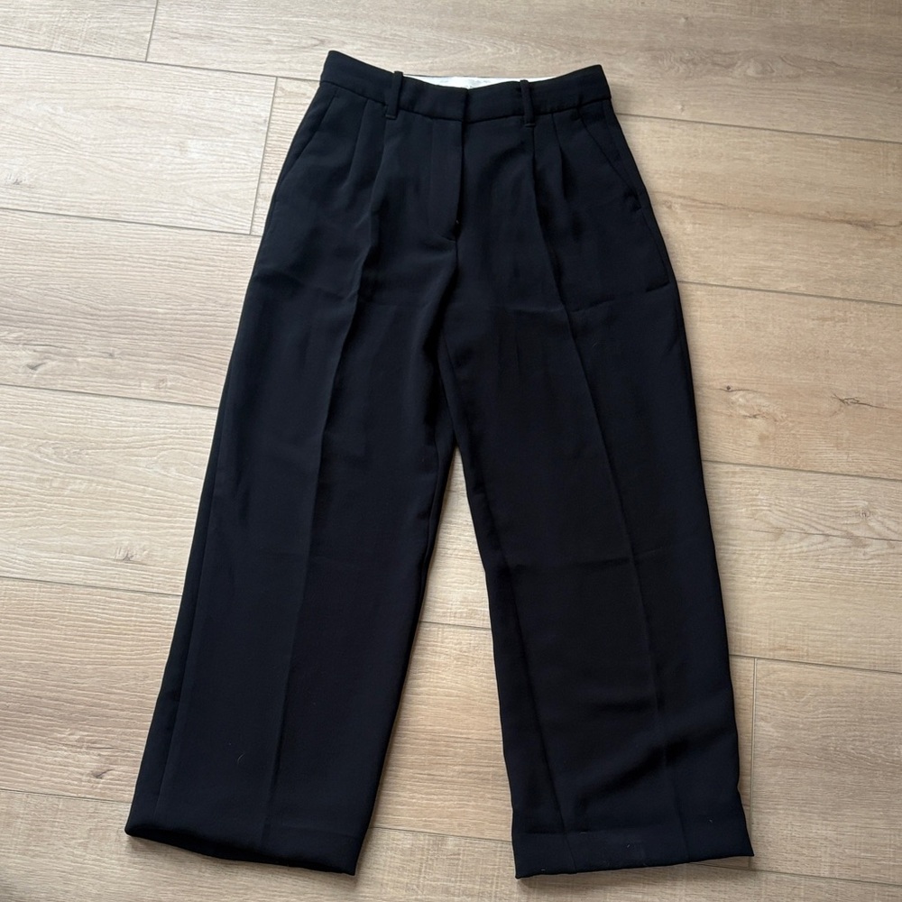 Aritzia Effortless Black Dress Pants